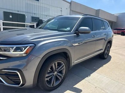 Photo of a 2021 Volkswagen Atlas V6 SE R-LINE 4DR SUV W/Technology (midyear Release) for sale