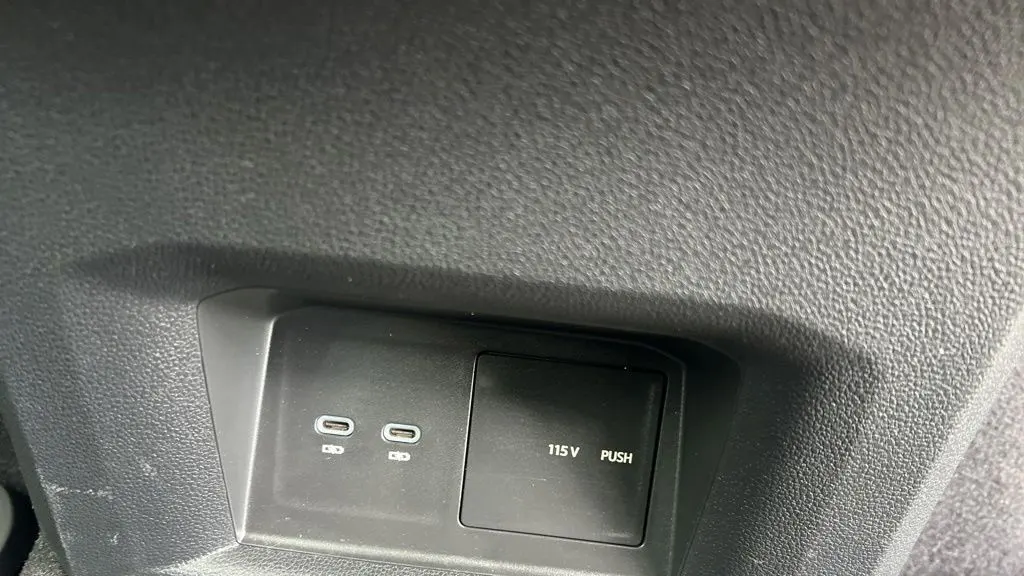 2021 Volkswagen Atlas Cross Sport V6 SE R-Line 4Motion