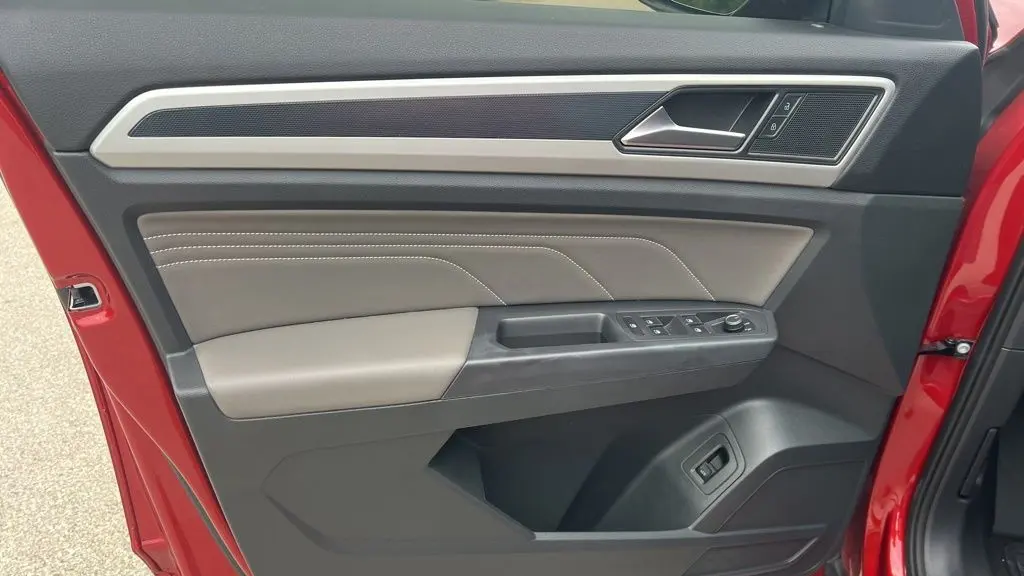 2021 Volkswagen Atlas Cross Sport V6 SE R-Line 4Motion