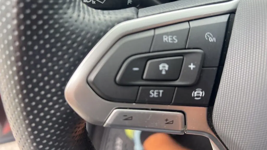 2021 Volkswagen Atlas Cross Sport V6 SE R-Line 4Motion