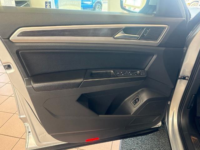 2018 Volkswagen Atlas - $16,925