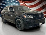 2023 Atlas Cross Sport Thumbnail 1