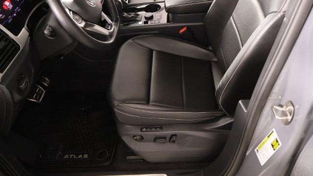 2023 Volkswagen Atlas Cross Sport SEL R-Line Black 4Motion
