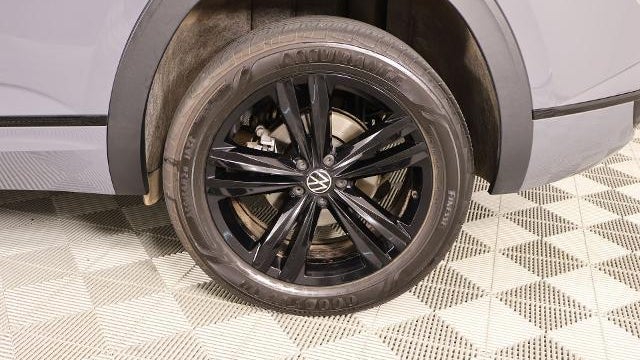 2023 Volkswagen Atlas Cross Sport SEL R-Line Black 4Motion