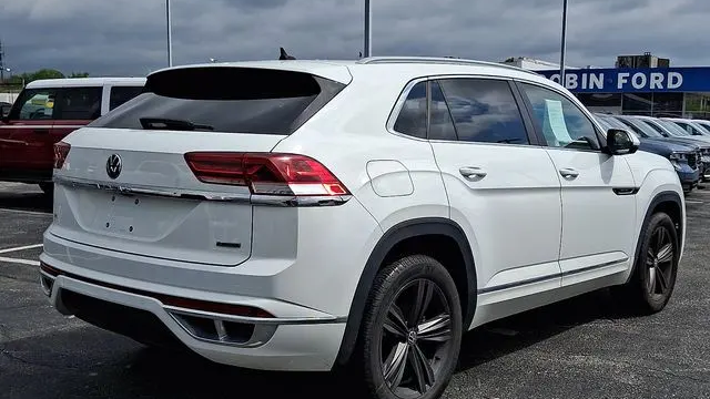 2022 Volkswagen Atlas Cross Sport SEL R-Line 4Motion