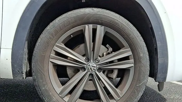 2022 Volkswagen Atlas Cross Sport SEL R-Line 4Motion