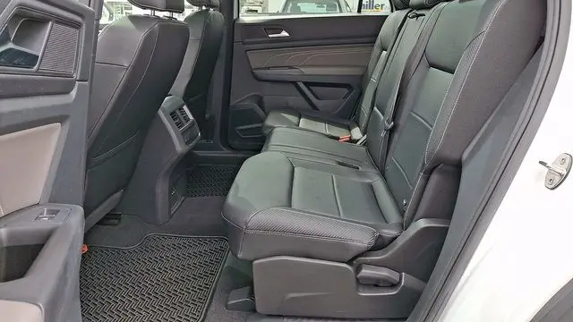 2022 Volkswagen Atlas Cross Sport SEL R-Line 4Motion