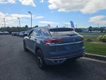 2022 Atlas Cross Sport Thumbnail 2