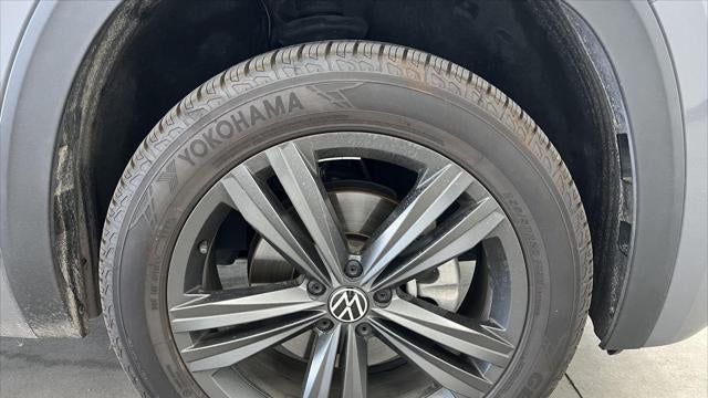 2022 Volkswagen Atlas Cross Sport SEL R-Line 4Motion