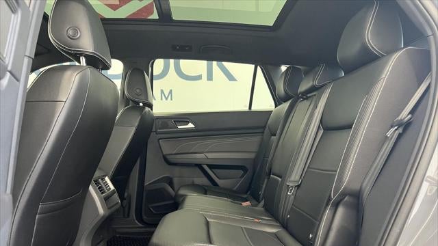 2022 Volkswagen Atlas Cross Sport SEL R-Line 4Motion