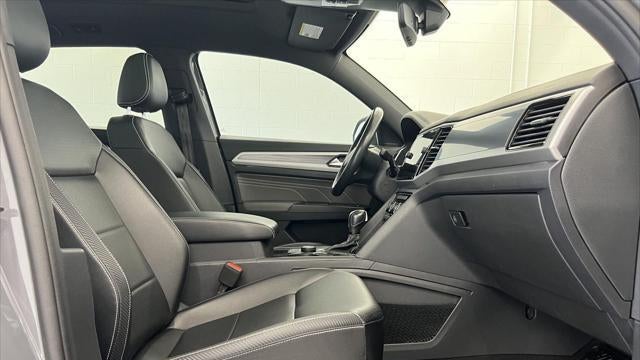 2022 Volkswagen Atlas Cross Sport SEL R-Line 4Motion