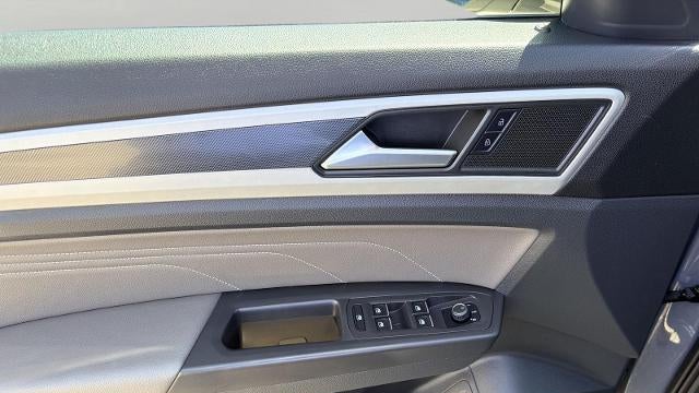 2022 Volkswagen Atlas Cross Sport SEL R-Line 4Motion