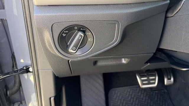 2022 Volkswagen Atlas Cross Sport SEL R-Line 4Motion