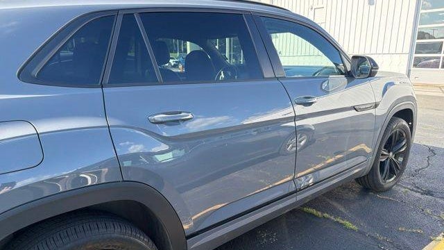 2023 Volkswagen Atlas Cross Sport SEL R-Line Black 4Motion