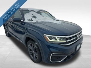 2022 Volkswagen Atlas Cross Sport with Blue Metallic Exterior