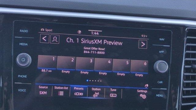 2022 Volkswagen Atlas Cross Sport V6 SEL R-Line 4Motion