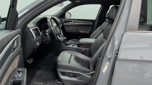 2023 Volkswagen Atlas Cross Sport V6 SEL R-Line Black 4Motion