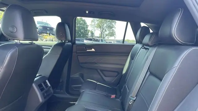 2022 Volkswagen Atlas Cross Sport V6 SEL R-Line 4Motion