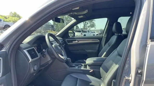 2022 Volkswagen Atlas Cross Sport V6 SEL R-Line 4Motion