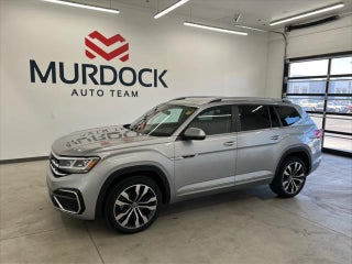 2021 Volkswagen Atlas with Pyrite Silver Metallic Exterior