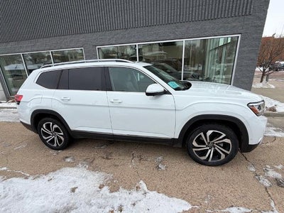 Photo of a 2021 Volkswagen Atlas AWD V6 SEL Premium 4motion 4DR SUV (midyear Release) for sale