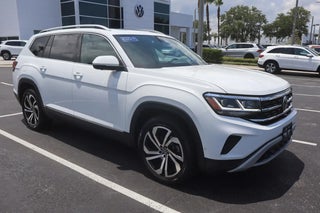 2021 Volkswagen Atlas with White Exterior