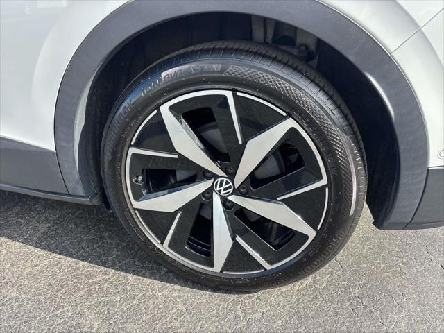 2023 Volkswagen Id.4 - $23,900