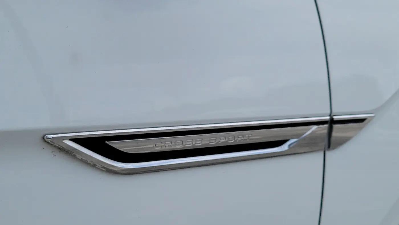 2023 Volkswagen Atlas Cross Sport SE