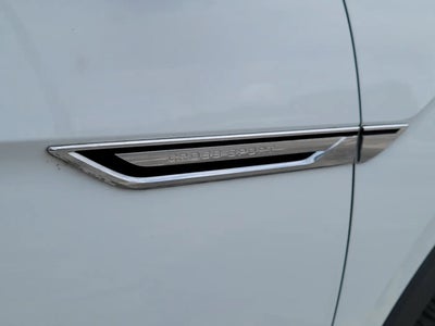 Photo of a 2023 Volkswagen Atlas Cross Sport SE 4DR SUV W/Technology for sale