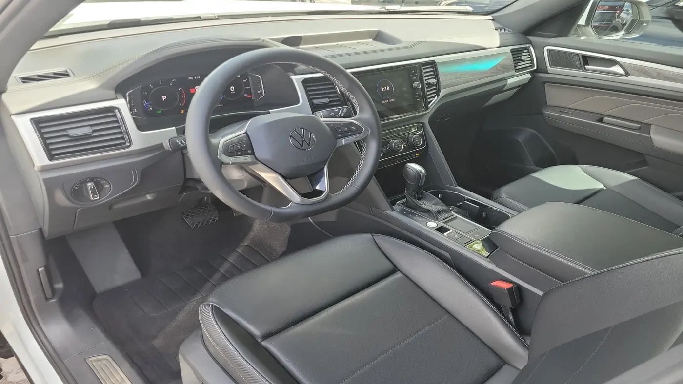 2023 Volkswagen Atlas Cross Sport SE