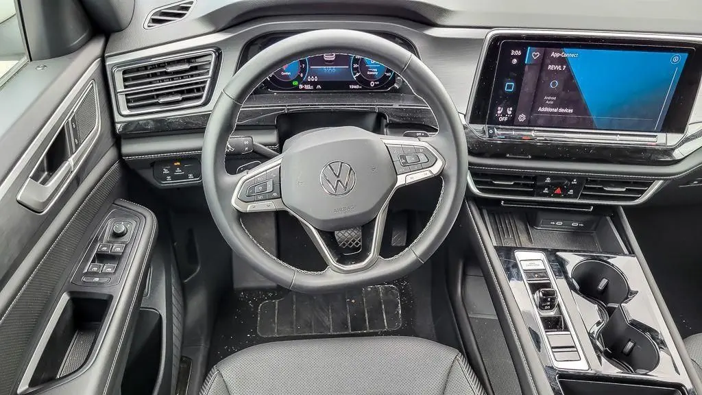 2026 Volkswagen Atlas Cross Sport SE