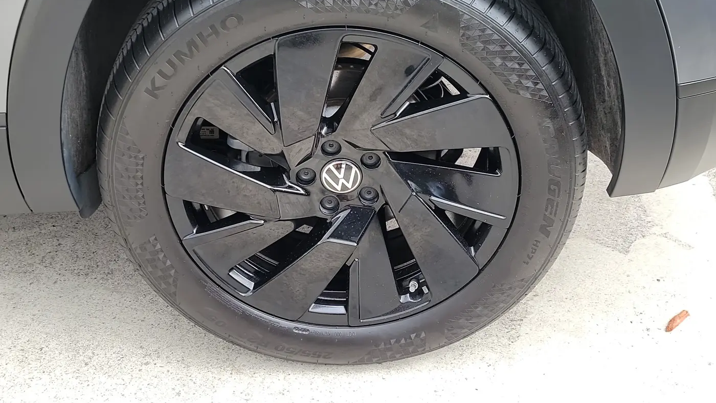 2025 Volkswagen Atlas Cross Sport SE