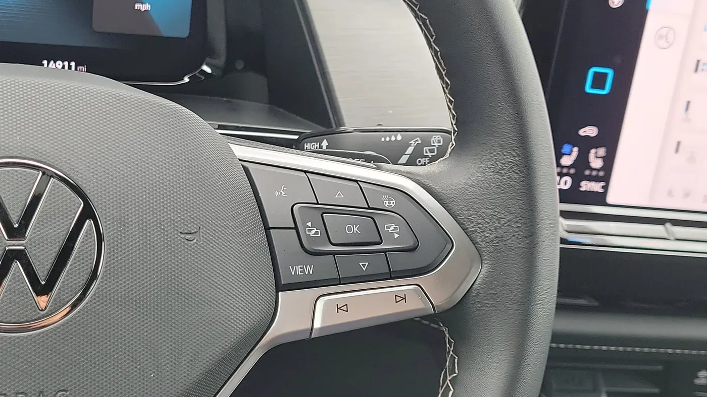 2025 Volkswagen Atlas Cross Sport SE