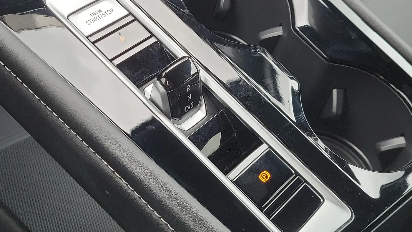 2025 Volkswagen Atlas Cross Sport SE