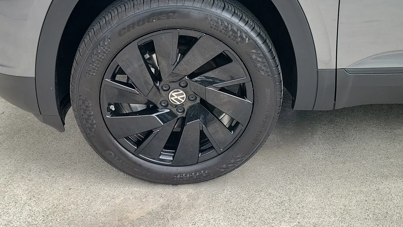 2025 Volkswagen Atlas Cross Sport SE