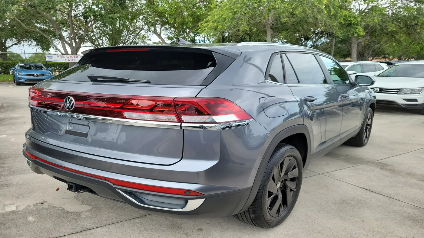 2025 Volkswagen Atlas Cross Sport SE