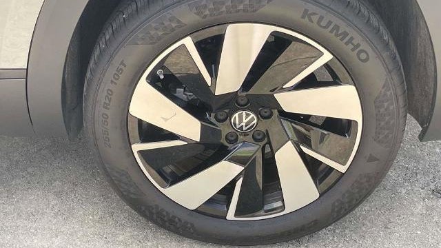 2024 Volkswagen Atlas Cross Sport SE