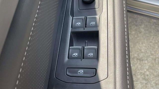 2024 Volkswagen Atlas Cross Sport SE