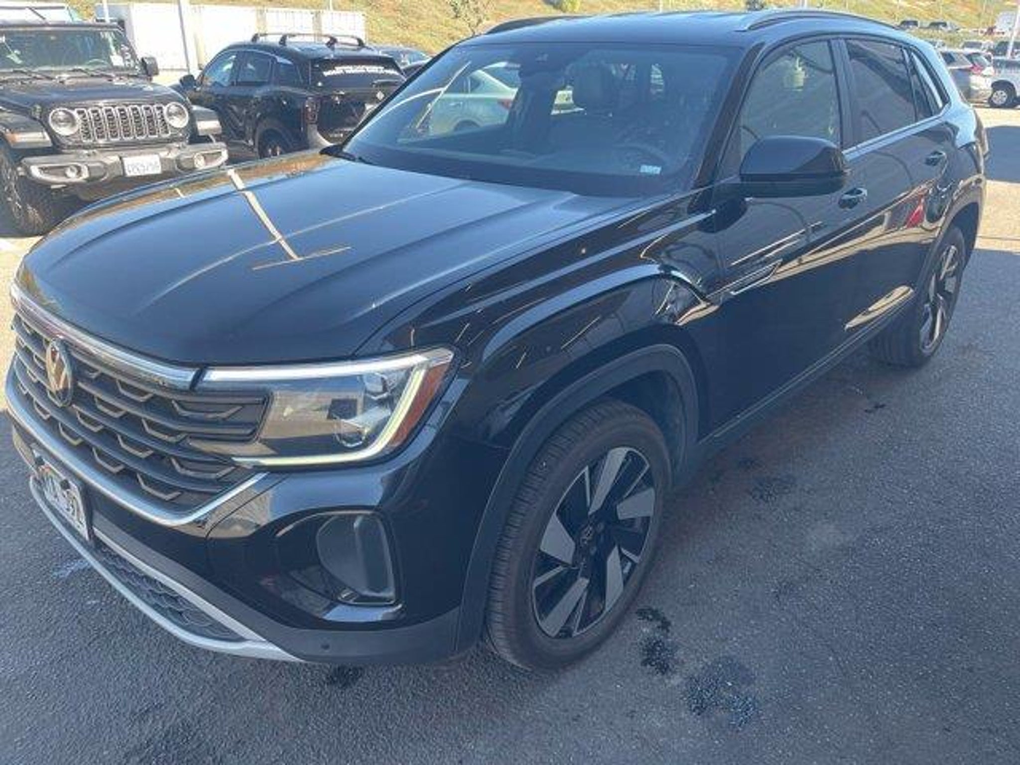 2024 Volkswagen Atlas Cross Sport SE 4DR SUV W/Technology for Sale in ...