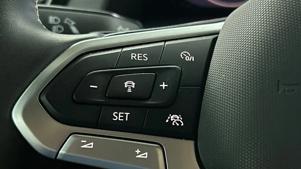 2024 Volkswagen Atlas Cross Sport SE