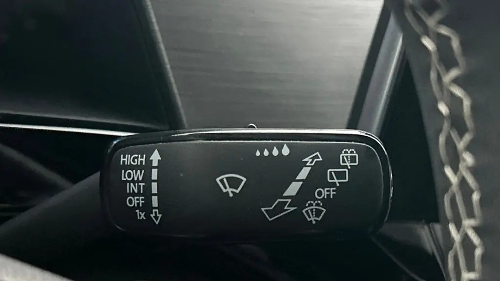 2024 Volkswagen Atlas Cross Sport SE