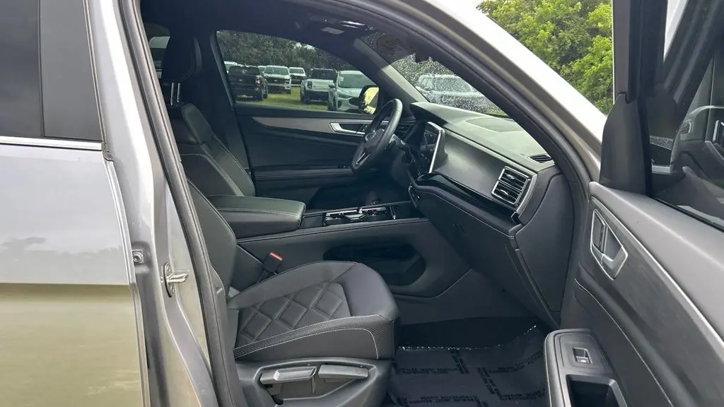 2024 Volkswagen Atlas Cross Sport SE