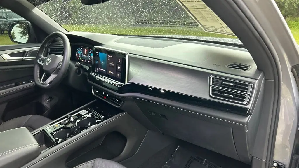 2024 Volkswagen Atlas Cross Sport SE
