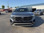 2024 Atlas Cross Sport Thumbnail 4