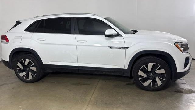 2024 Volkswagen Atlas Cross Sport SE