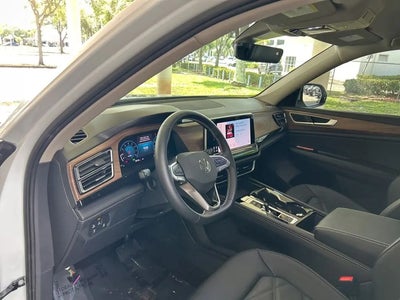 Photo of a 2026 Volkswagen Atlas SE 4DR SUV W/Technology for sale