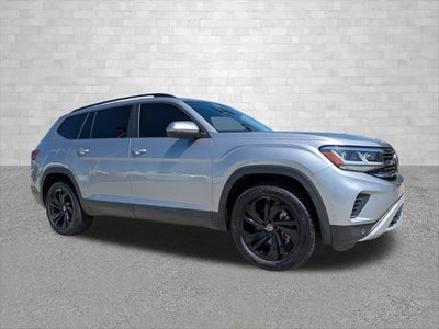Photo of a 2022 Volkswagen Atlas SE 4DR SUV W/Technology for sale