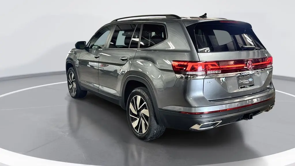 2025 Volkswagen Atlas SE