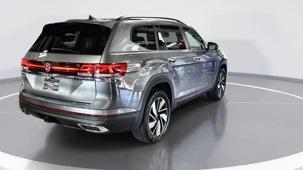 2025 Volkswagen Atlas SE