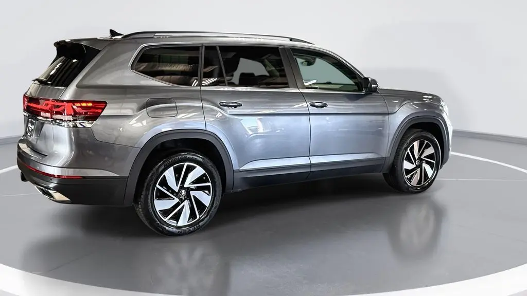 2025 Volkswagen Atlas SE